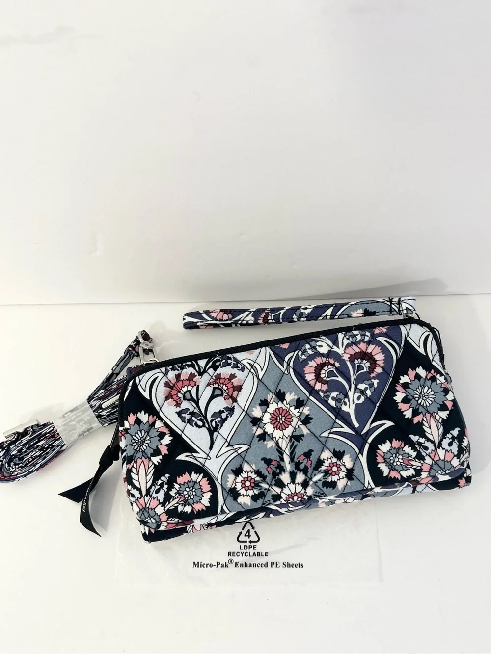 NWT Vera Bradley ~